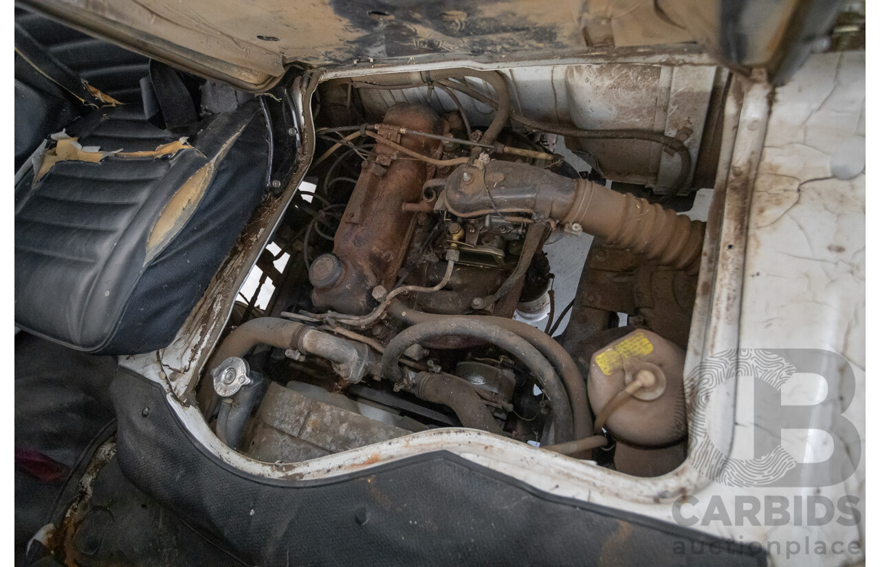 3/1977 Toyota Dyna 4d Tray Back Solid White 2.0L