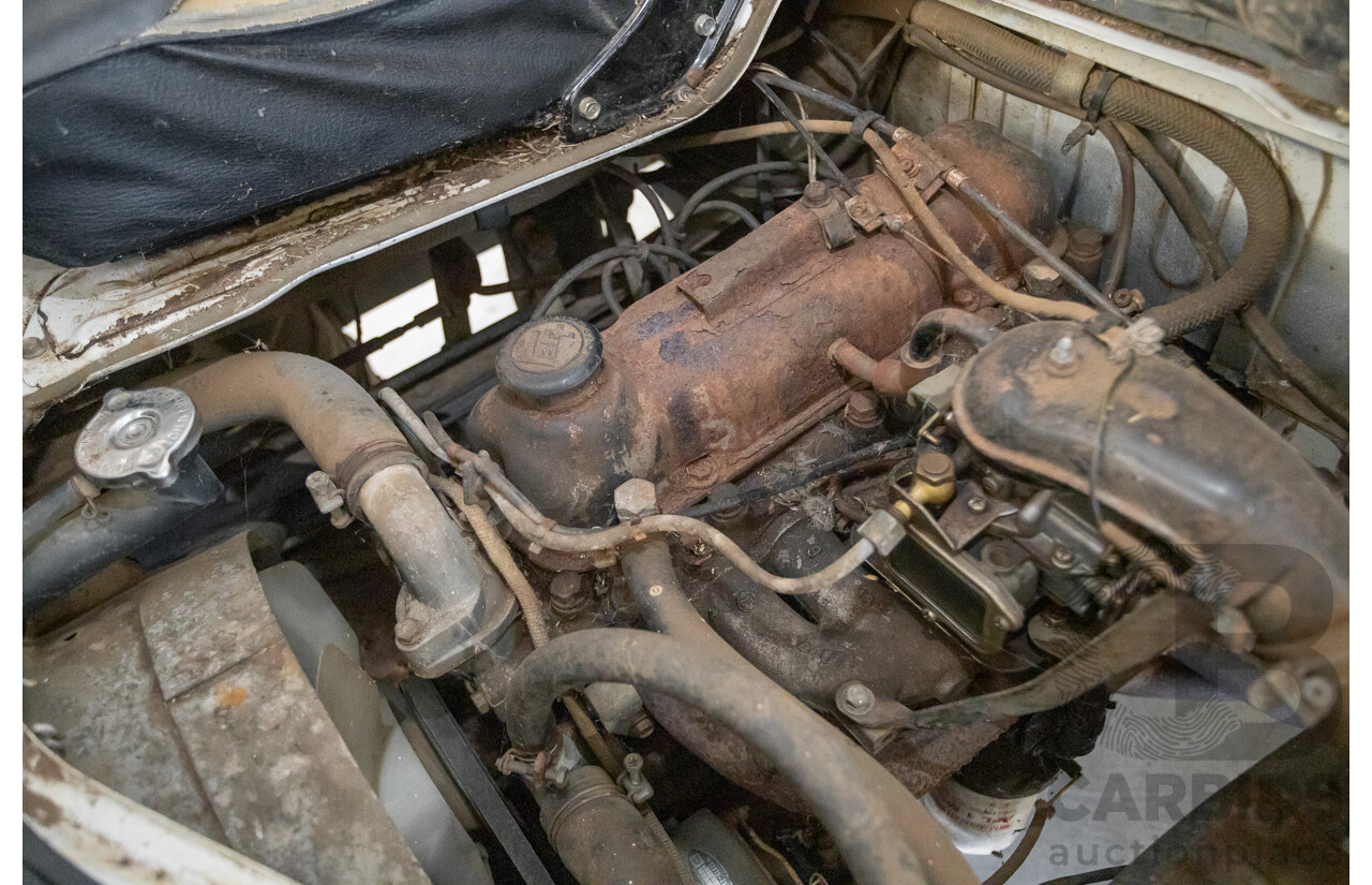 3/1977 Toyota Dyna 4d Tray Back Solid White 2.0L