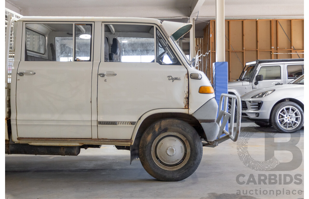 3/1977 Toyota Dyna 4d Tray Back Solid White 2.0L