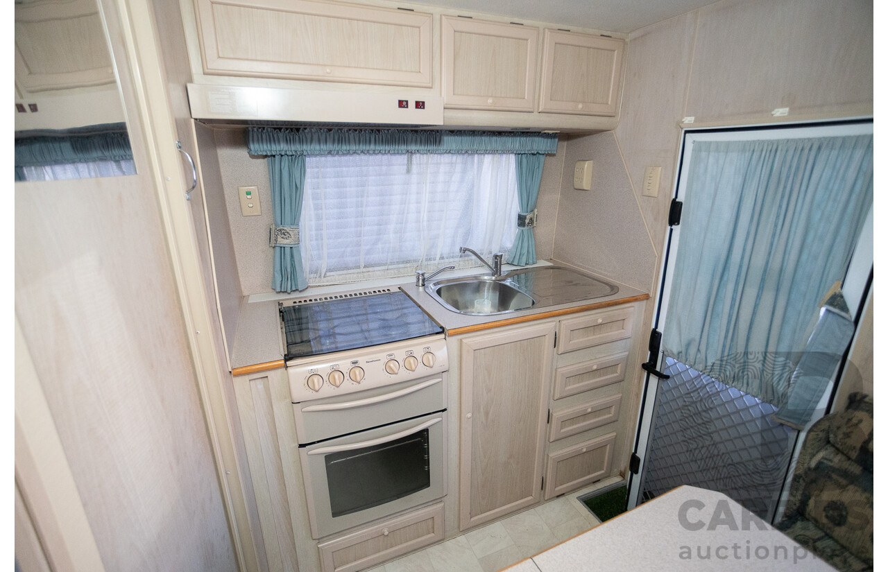 09/2000 Jayco Westport Caravan 18FT