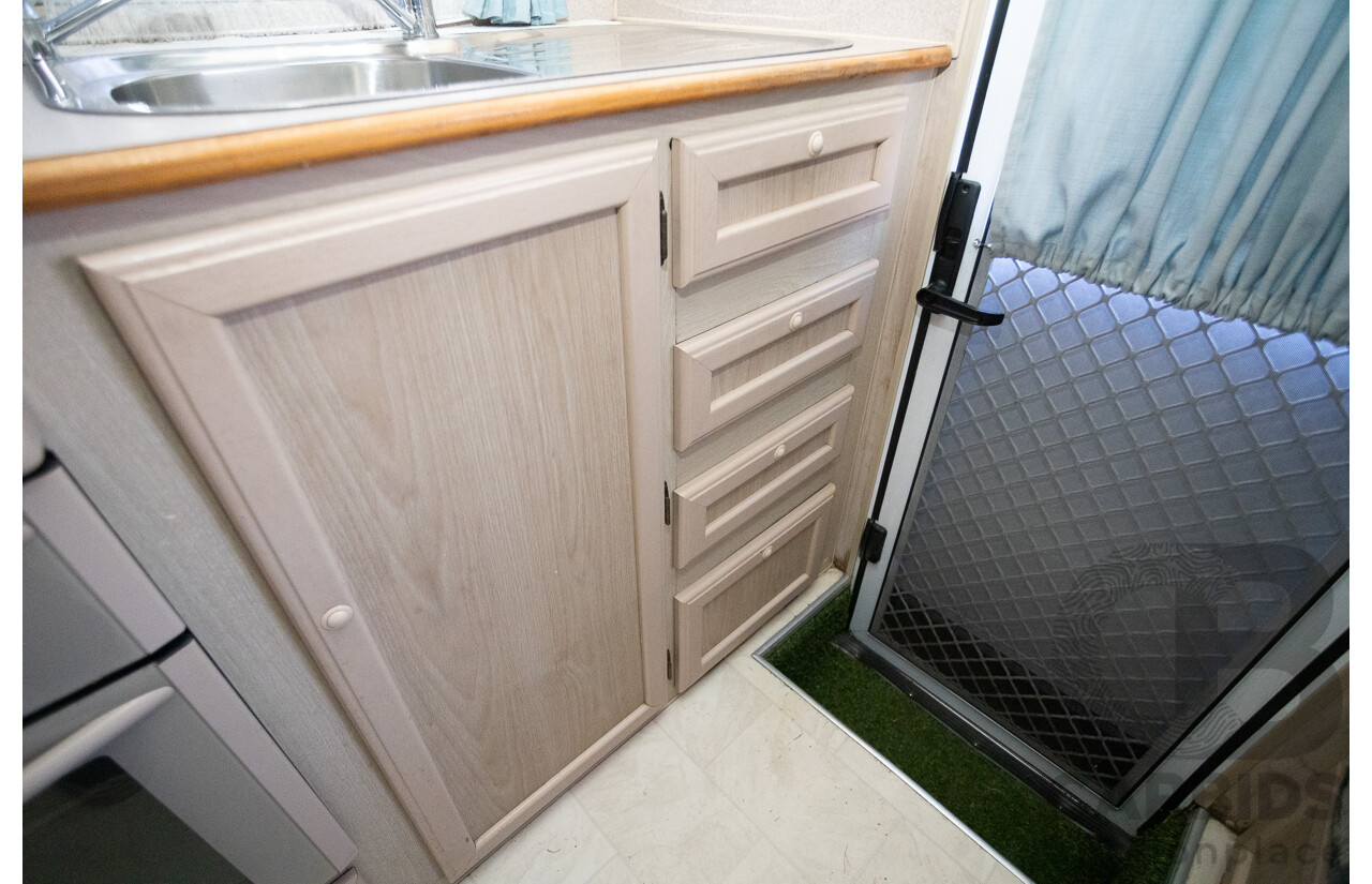 09/2000 Jayco Westport Caravan 18FT