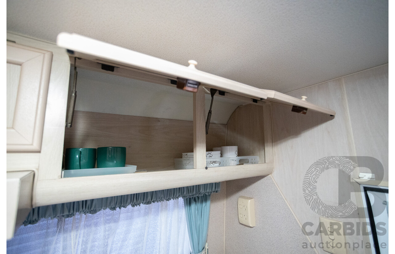 09/2000 Jayco Westport Caravan 18FT