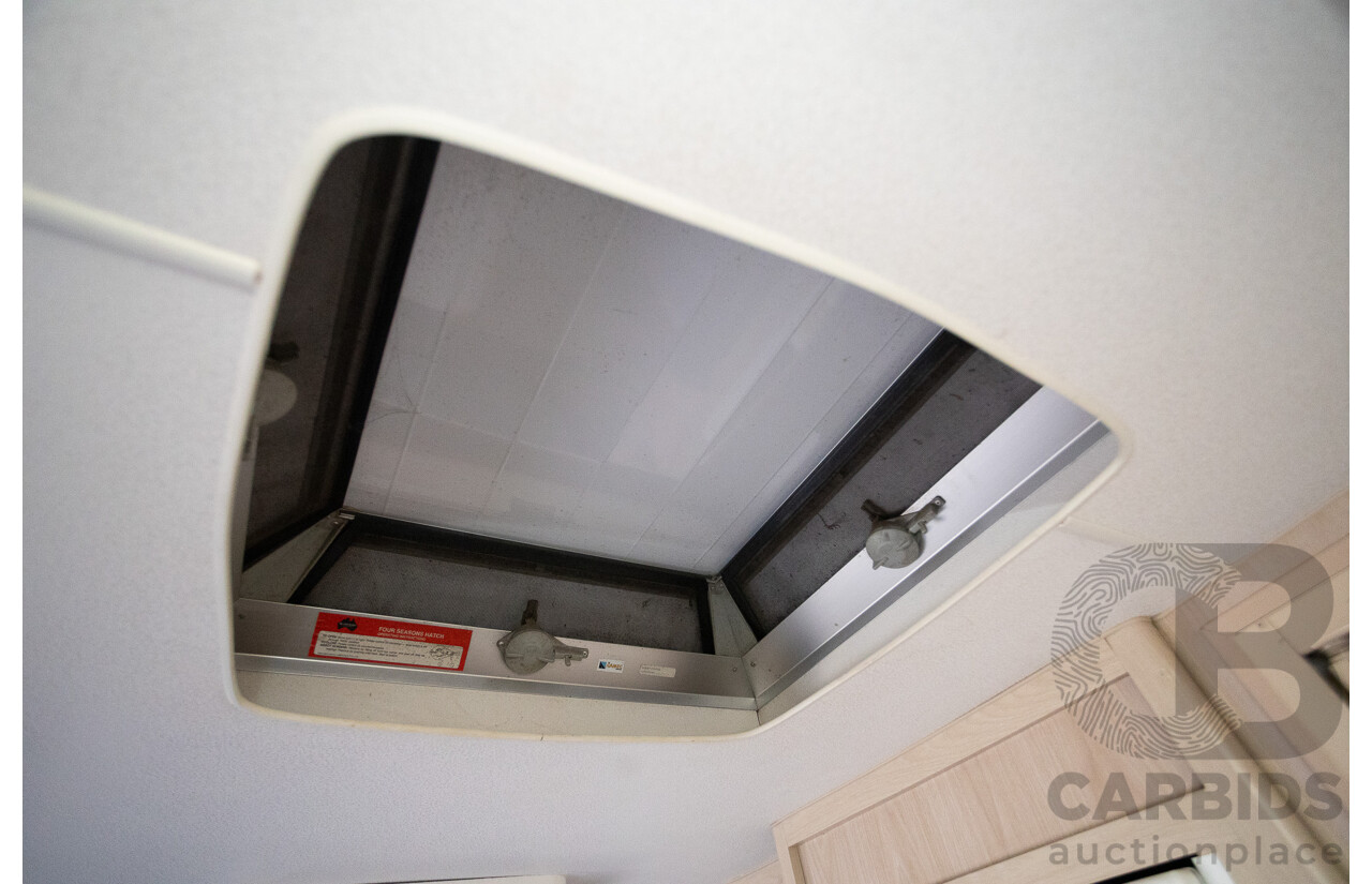 09/2000 Jayco Westport Caravan 18FT