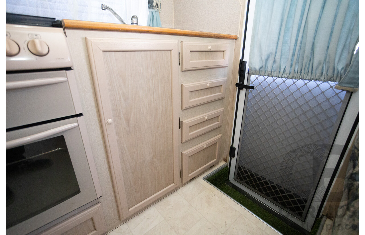 09/2000 Jayco Westport Caravan 18FT