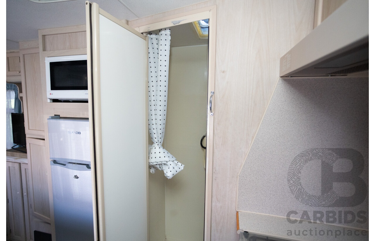 09/2000 Jayco Westport Caravan 18FT