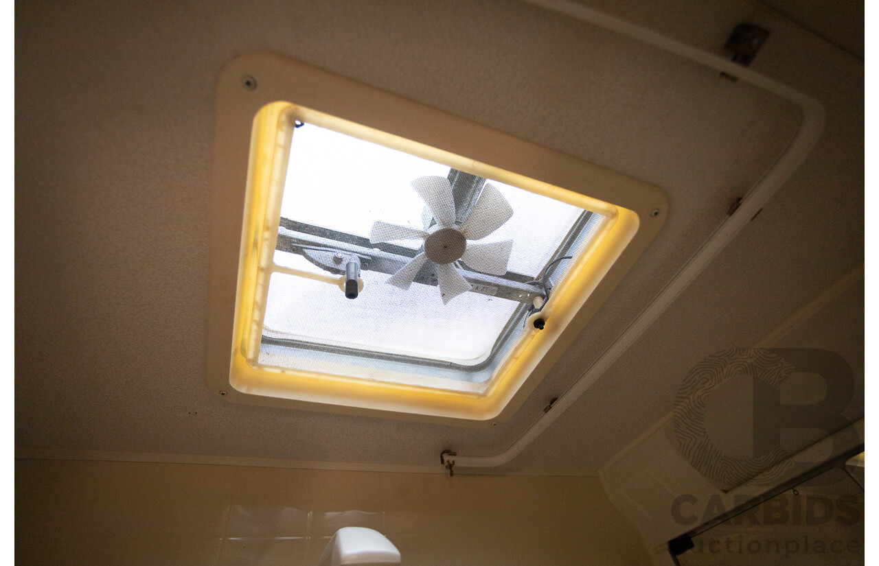 09/2000 Jayco Westport Caravan 18FT