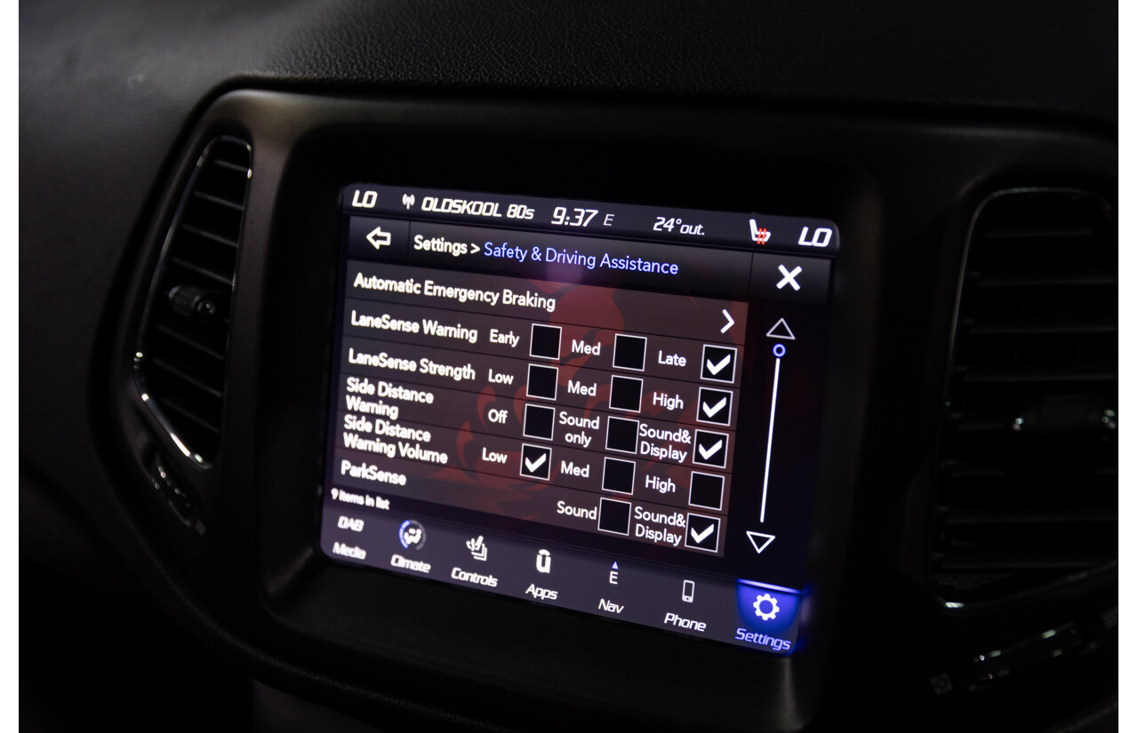 03/2021 Jeep Compass Trailhawk (4x4) M6 MY20 5d Wagon Brilliant Black Pearl Turbo 2.0L