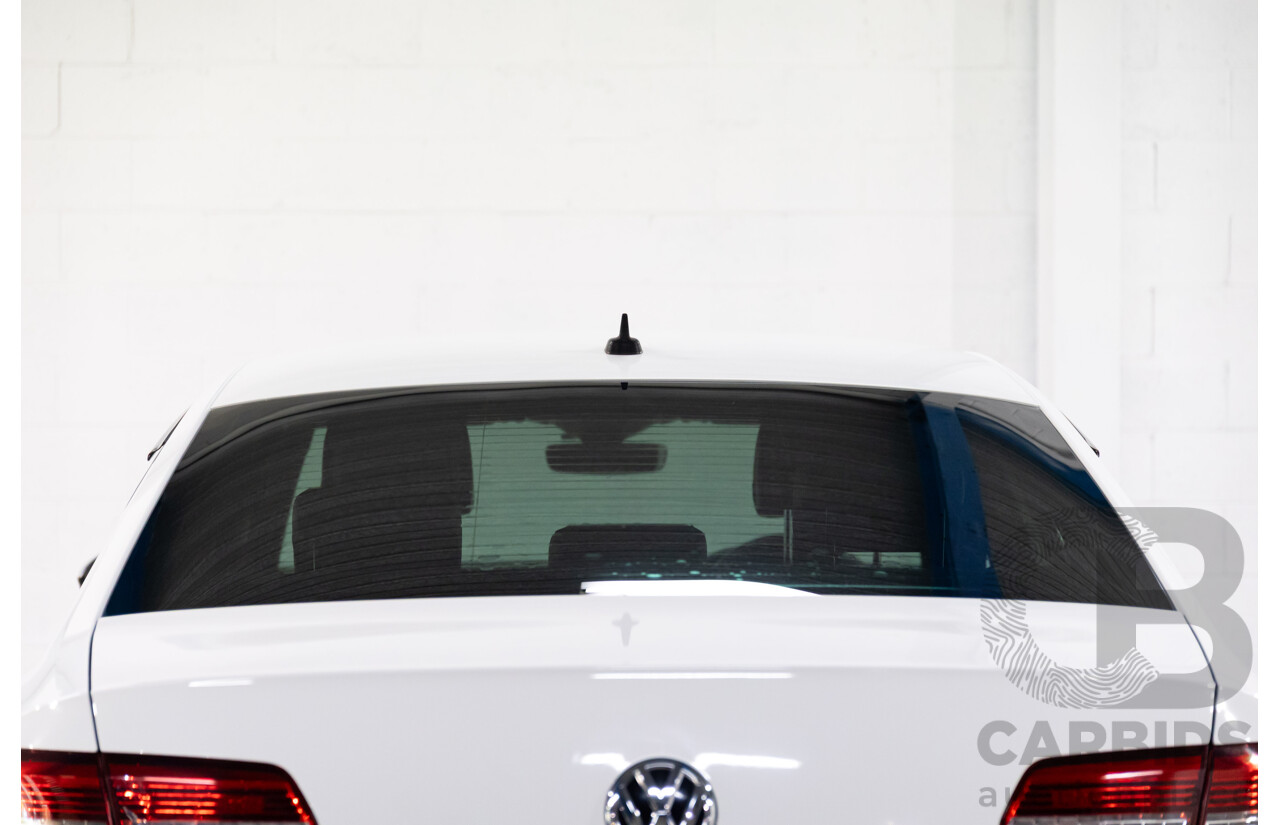 06/2016 Volkswagen Passat 140 TDI Highline (FWD) 3C MY16 4d Sedan Pure White Turbo Diesel 2.0L