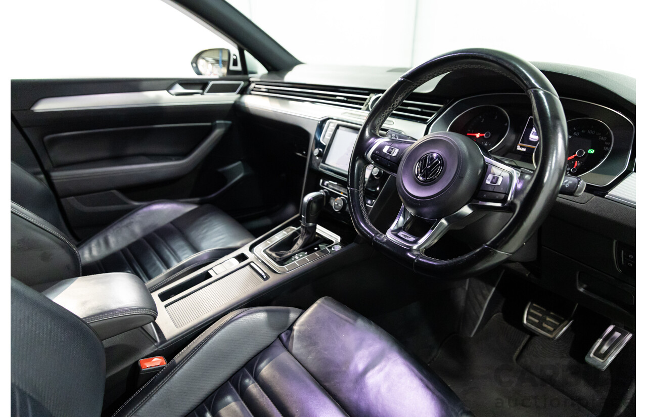 06/2016 Volkswagen Passat 140 TDI Highline (FWD) 3C MY16 4d Sedan Pure White Turbo Diesel 2.0L