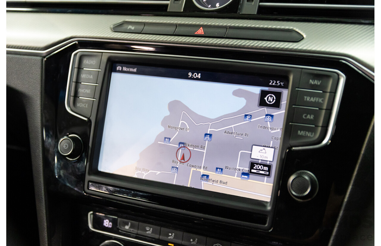 06/2016 Volkswagen Passat 140 TDI Highline (FWD) 3C MY16 4d Sedan Pure White Turbo Diesel 2.0L