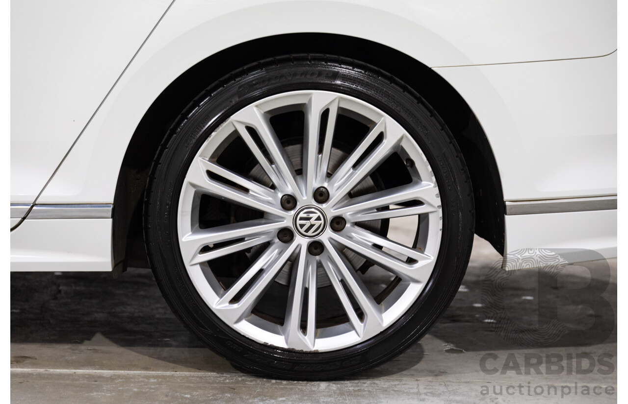 06/2016 Volkswagen Passat 140 TDI Highline (FWD) 3C MY16 4d Sedan Pure White Turbo Diesel 2.0L