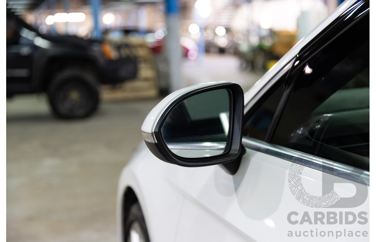 06/2016 Volkswagen Passat 140 TDI Highline (FWD) 3C MY16 4d Sedan Pure White Turbo Diesel 2.0L