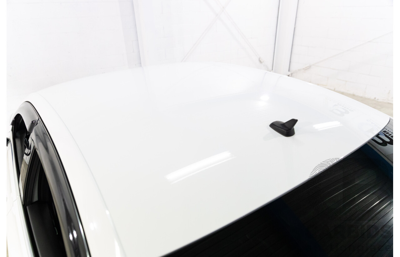 06/2016 Volkswagen Passat 140 TDI Highline (FWD) 3C MY16 4d Sedan Pure White Turbo Diesel 2.0L