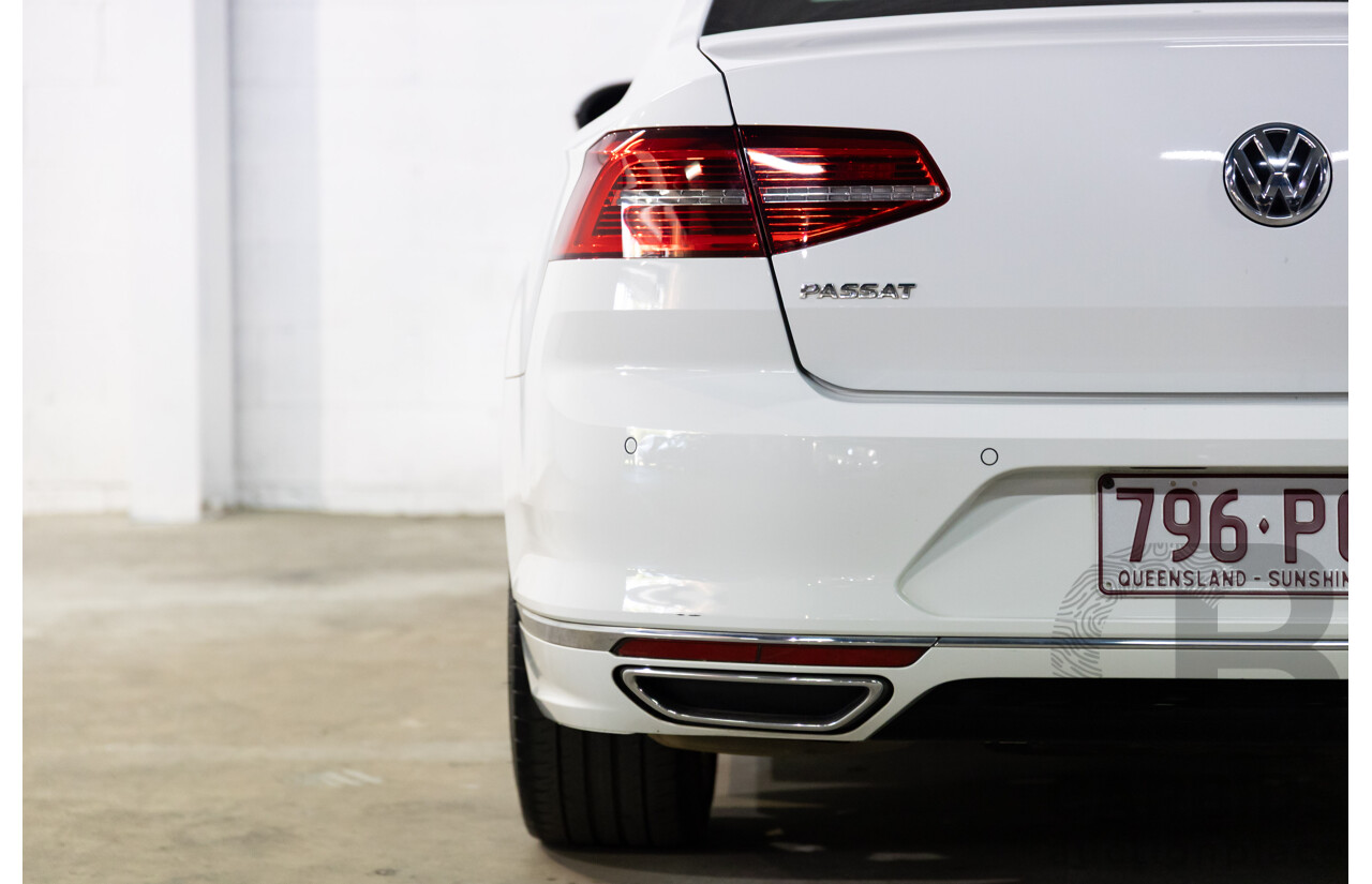 06/2016 Volkswagen Passat 140 TDI Highline (FWD) 3C MY16 4d Sedan Pure White Turbo Diesel 2.0L
