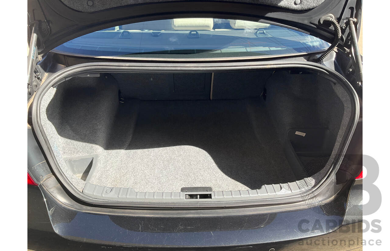 5/2011 BMW 320i E90 MY11 4d Sedan Black 2.0L