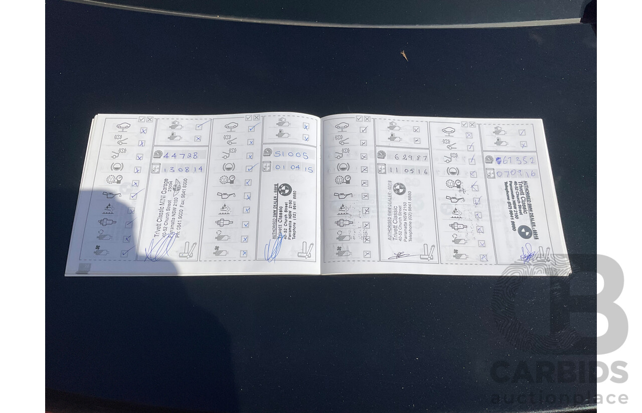 5/2011 BMW 320i E90 MY11 4d Sedan Black 2.0L