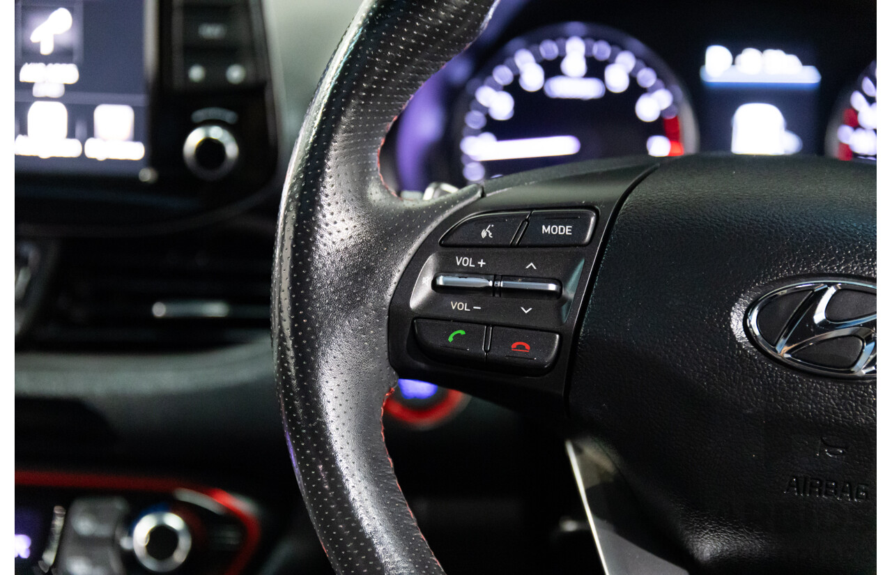 02/2018 Hyundai i30 SR (FWD) PD 4d Hatchback Sparkling Metal Metallic Turbo 1.6L