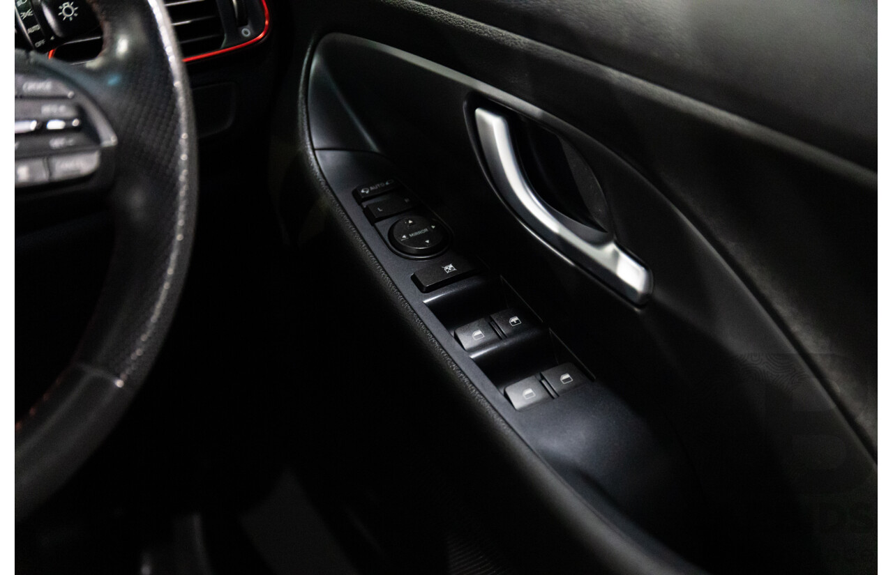 02/2018 Hyundai i30 SR (FWD) PD 4d Hatchback Sparkling Metal Metallic Turbo 1.6L