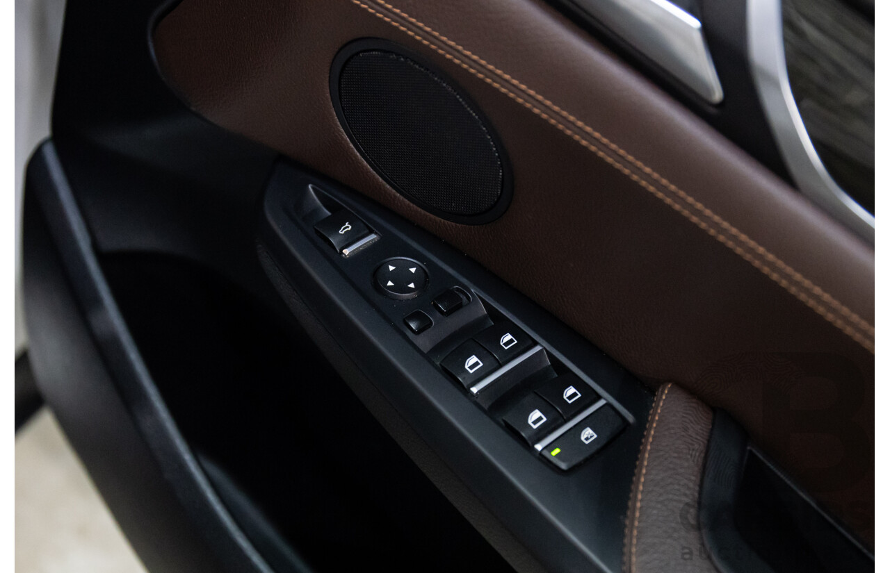 9/2014 BMW X3 xDrive30d F25 MY14 4d Wagon Mineral White Metallic Turbo Diesel 3.0L