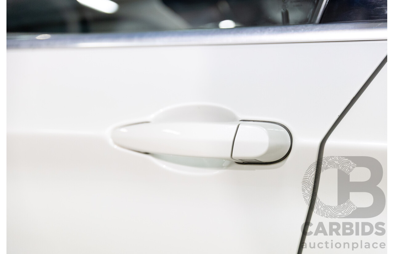 9/2014 BMW X3 xDrive30d F25 MY14 4d Wagon Mineral White Metallic Turbo Diesel 3.0L