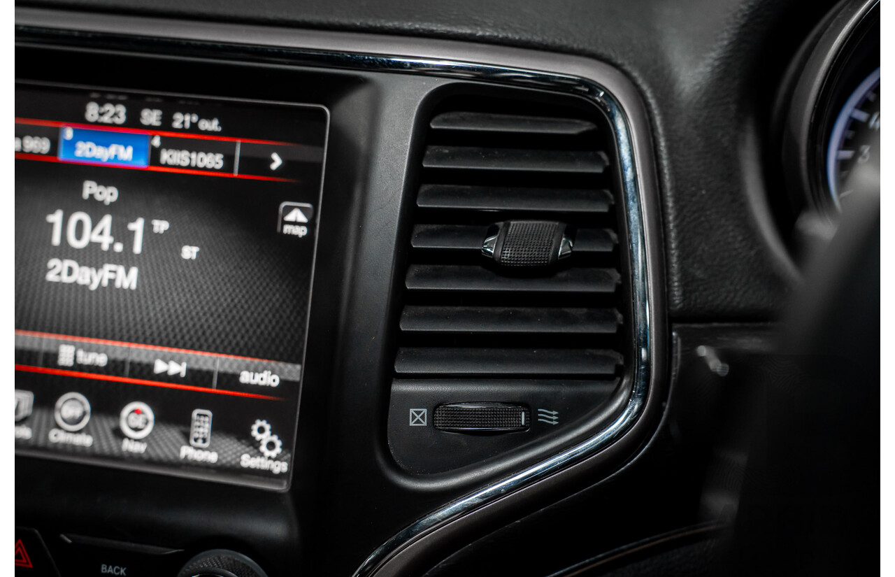 11/2016 Jeep Grand Cherokee Limited (4x4) WK MY15 4d Wagon Bright White V6 3.6L