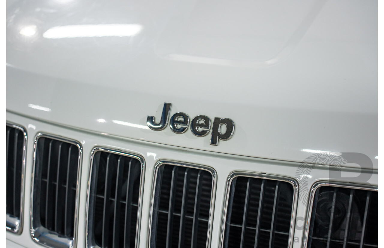 11/2016 Jeep Grand Cherokee Limited (4x4) WK MY15 4d Wagon Bright White V6 3.6L