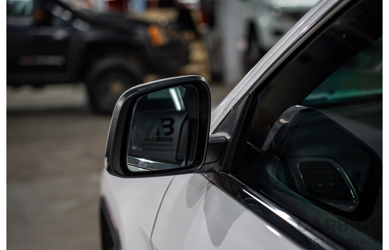 11/2016 Jeep Grand Cherokee Limited (4x4) WK MY15 4d Wagon Bright White V6 3.6L