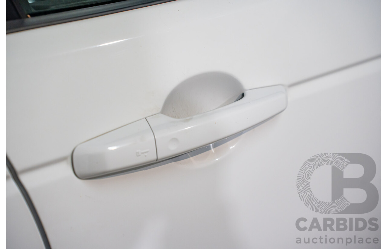 10/2017 Land Rover Discovery Sport TD4 HSE (110kW AWD) 5 Seat L550 MY18 4D Wagon Fuji White Turbo Diesel 2.0L