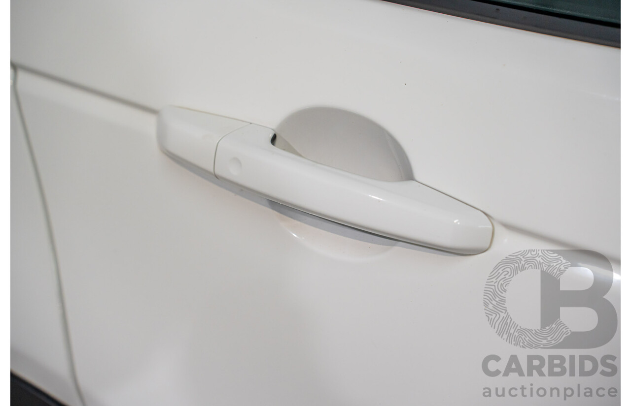 10/2017 Land Rover Discovery Sport TD4 HSE (110kW AWD) 5 Seat L550 MY18 4D Wagon Fuji White Turbo Diesel 2.0L