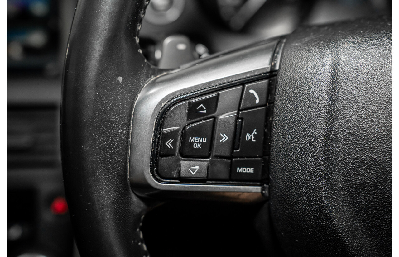 10/2017 Land Rover Discovery Sport TD4 HSE (110kW AWD) 5 Seat L550 MY18 4D Wagon Fuji White Turbo Diesel 2.0L