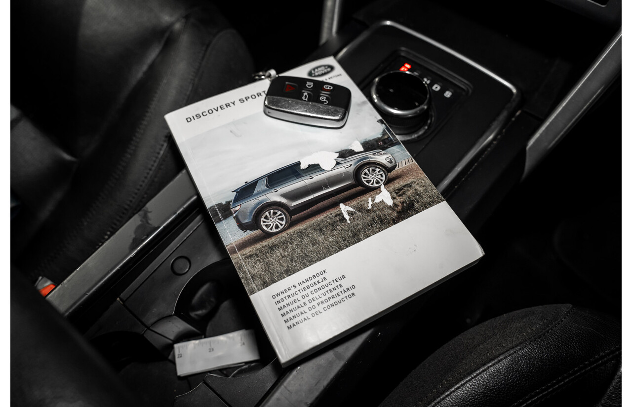 10/2017 Land Rover Discovery Sport TD4 HSE (110kW AWD) 5 Seat L550 MY18 4D Wagon Fuji White Turbo Diesel 2.0L