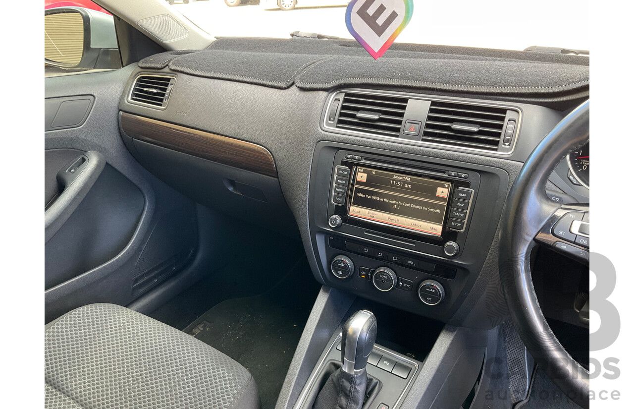 1/2015 Volkswagen Jetta 118 TSI Comfortline 1KM MY15 4d Sedan Silver Twincharged 1.4L