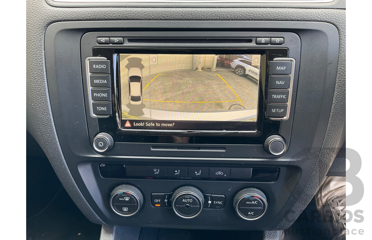 1/2015 Volkswagen Jetta 118 TSI Comfortline 1KM MY15 4d Sedan Silver Twincharged 1.4L