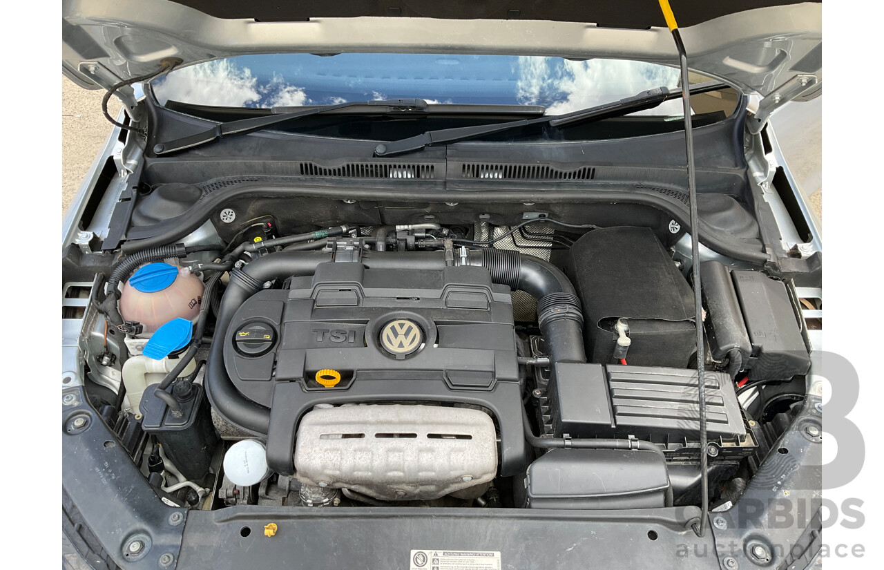 1/2015 Volkswagen Jetta 118 TSI Comfortline 1KM MY15 4d Sedan Silver Twincharged 1.4L