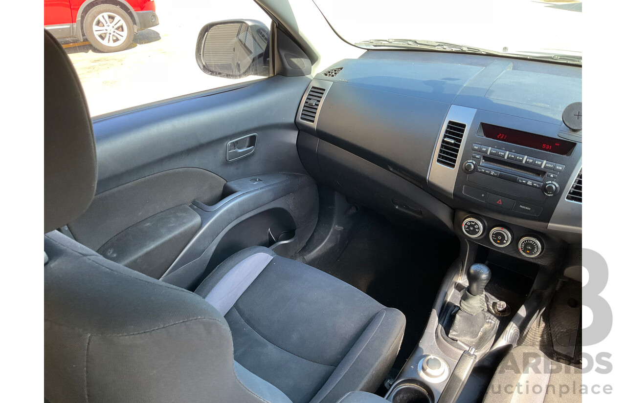 7/2009 Mitsubishi Outlander (4x4) LS ZG MY09 4d Wagon Silver Or Chrome 2.4L