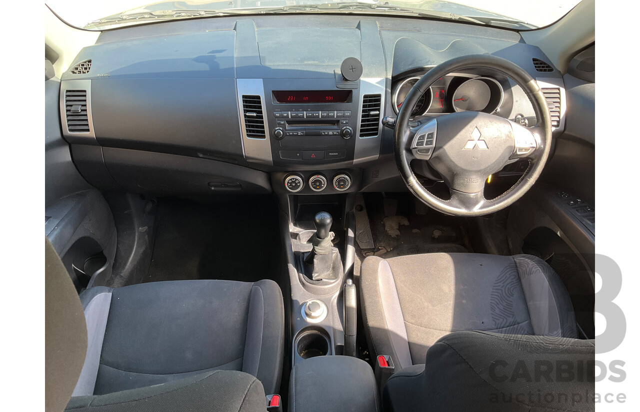 7/2009 Mitsubishi Outlander (4x4) LS ZG MY09 4d Wagon Silver Or Chrome 2.4L