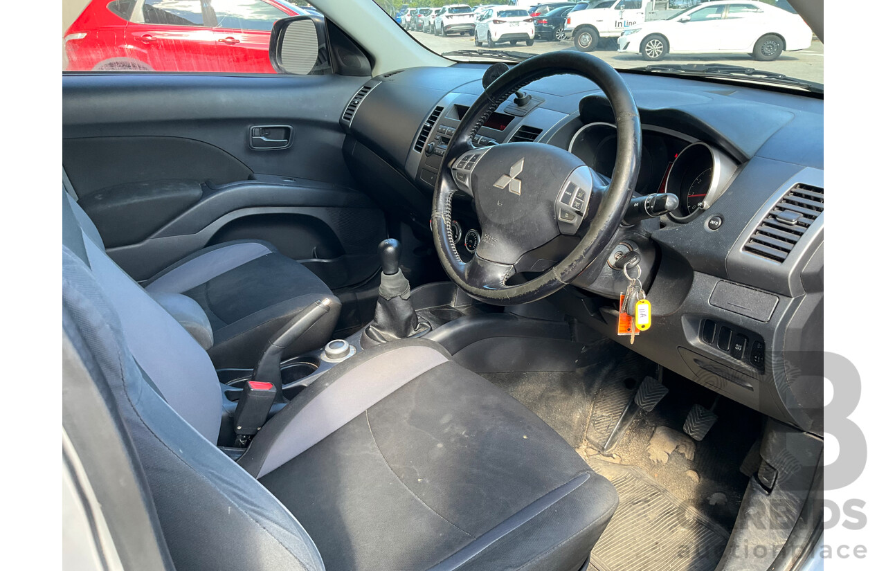 7/2009 Mitsubishi Outlander (4x4) LS ZG MY09 4d Wagon Silver Or Chrome 2.4L