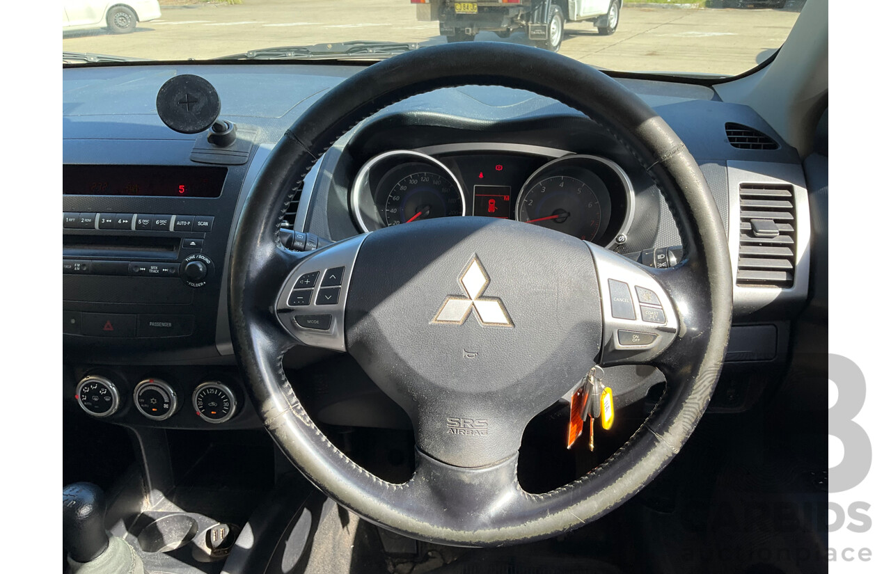 7/2009 Mitsubishi Outlander (4x4) LS ZG MY09 4d Wagon Silver Or Chrome 2.4L