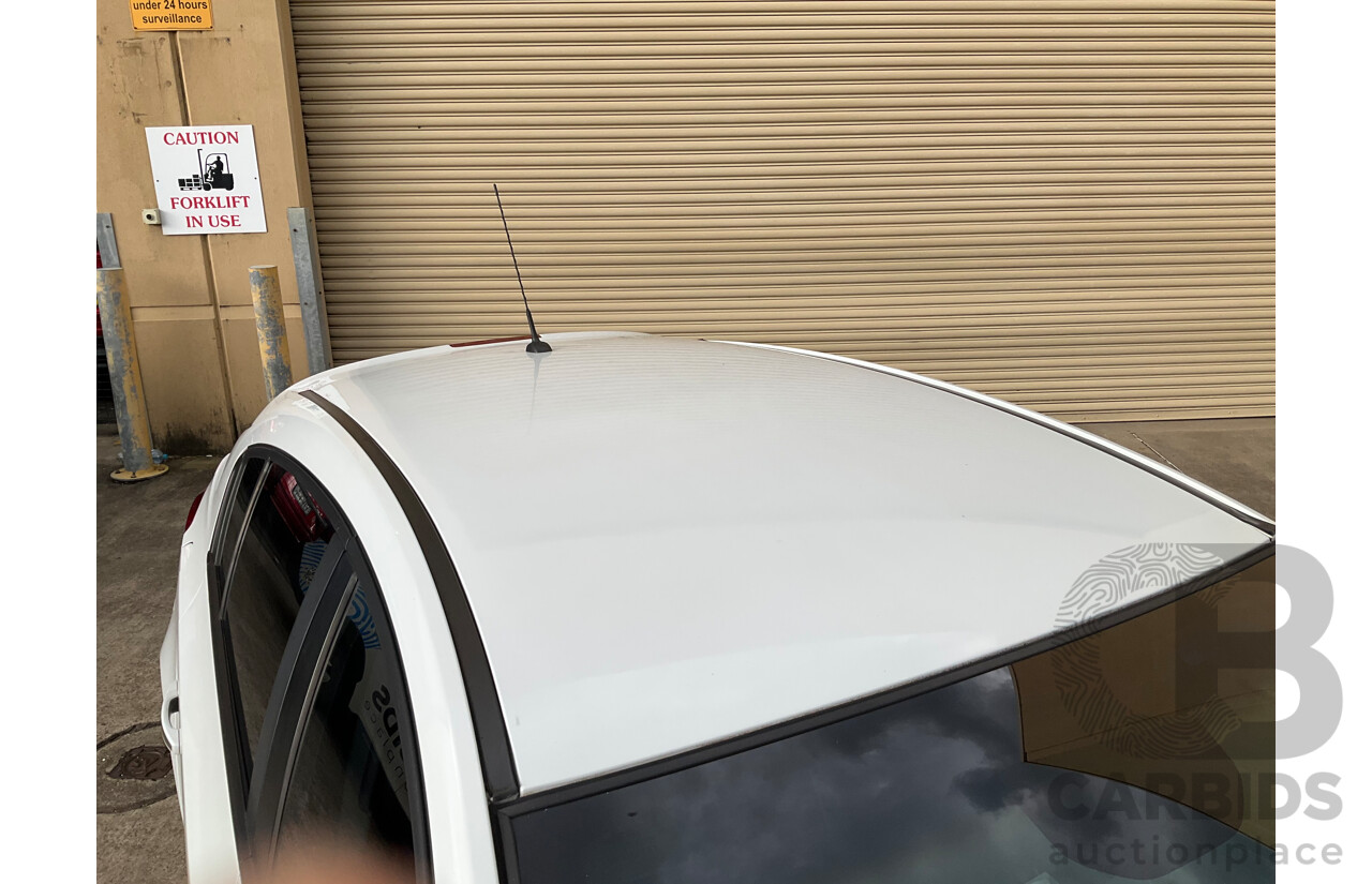 5/2013 Holden Cruze SRi V JH MY13 5d Hatchback White Turbo 1.4L