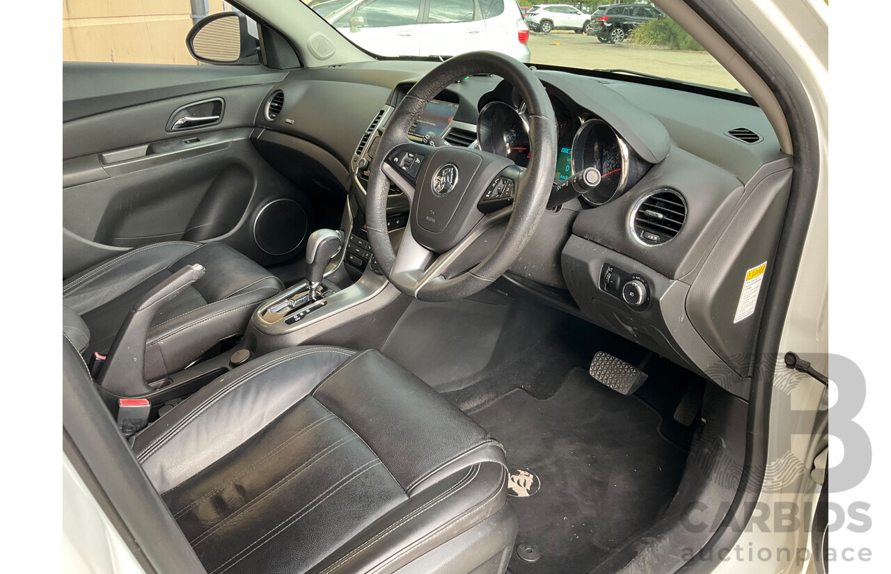 5/2013 Holden Cruze SRi V JH MY13 5d Hatchback White Turbo 1.4L