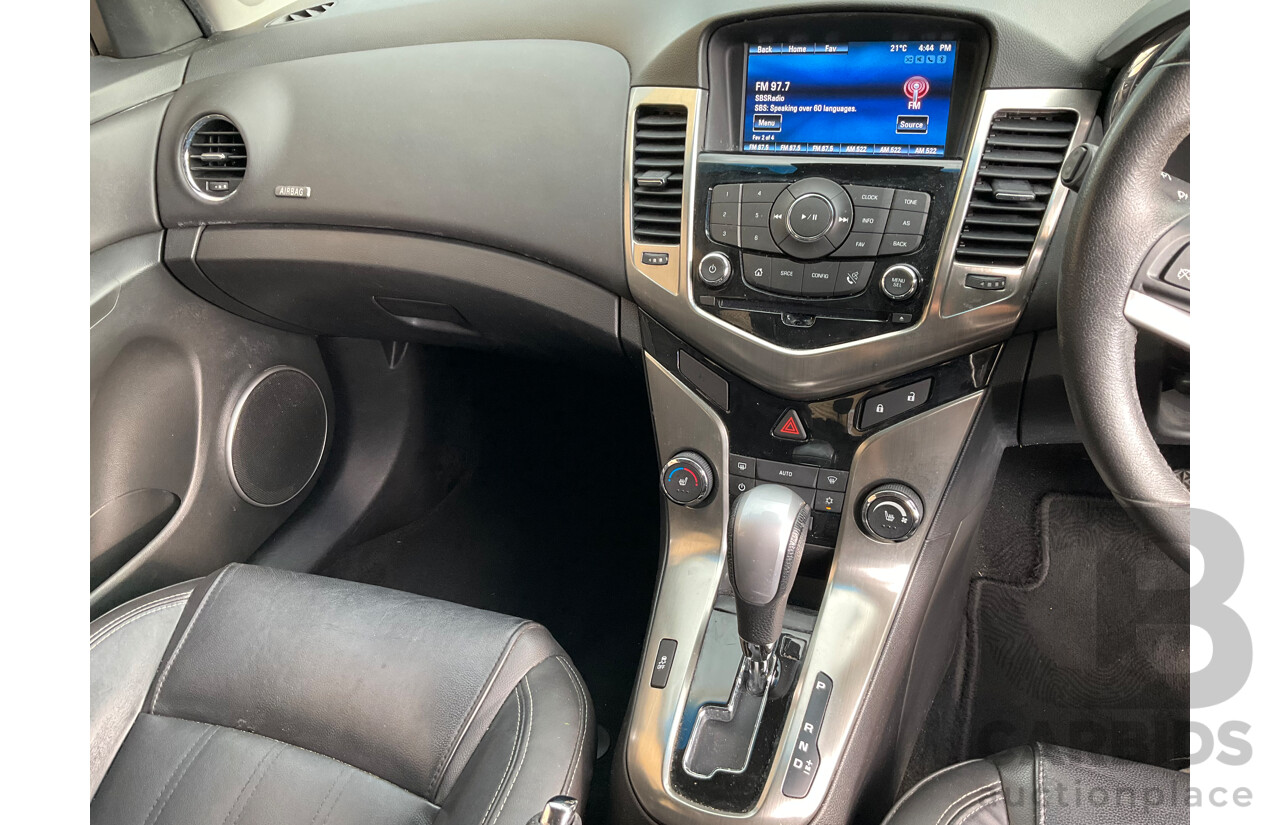 5/2013 Holden Cruze SRi V JH MY13 5d Hatchback White Turbo 1.4L