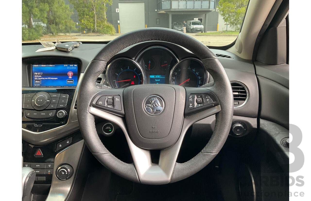 5/2013 Holden Cruze SRi V JH MY13 5d Hatchback White Turbo 1.4L