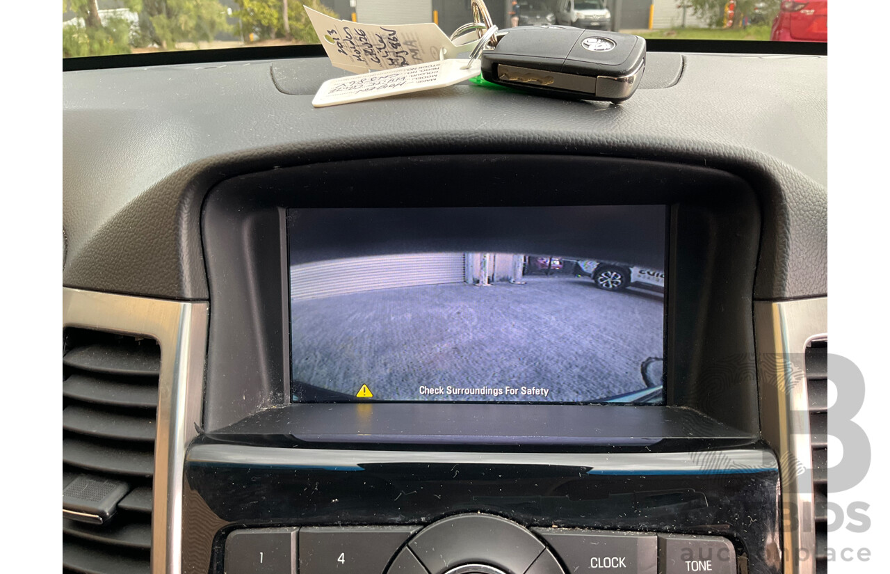 5/2013 Holden Cruze SRi V JH MY13 5d Hatchback White Turbo 1.4L