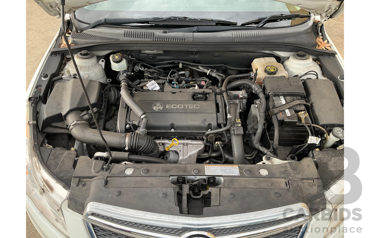 5/2013 Holden Cruze SRi V JH MY13 5d Hatchback White Turbo 1.4L