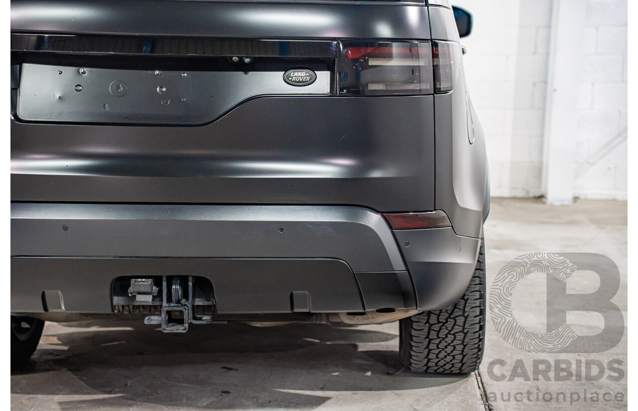 11/2018 Land Rover Discovery SD4 SE (177kW 4WD) L462 MY19 4d Wagon Silicon Silver Metallic (Matt Black Wrap) Turbo Diesel 2.0L