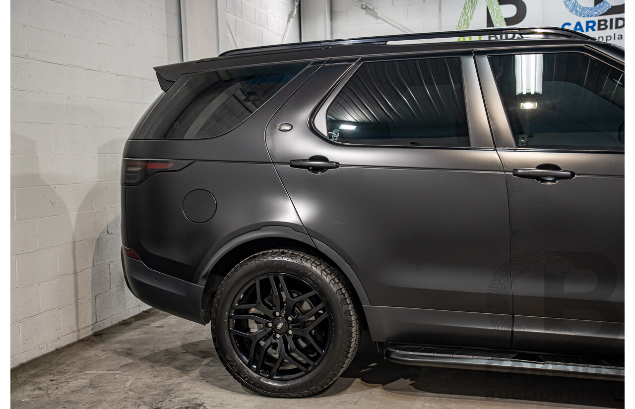 11/2018 Land Rover Discovery SD4 SE (177kW 4WD) L462 MY19 4d Wagon Silicon Silver Metallic (Matt Black Wrap) Turbo Diesel 2.0L