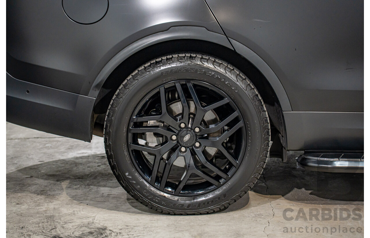 11/2018 Land Rover Discovery SD4 SE (177kW 4WD) L462 MY19 4d Wagon Silicon Silver Metallic (Matt Black Wrap) Turbo Diesel 2.0L