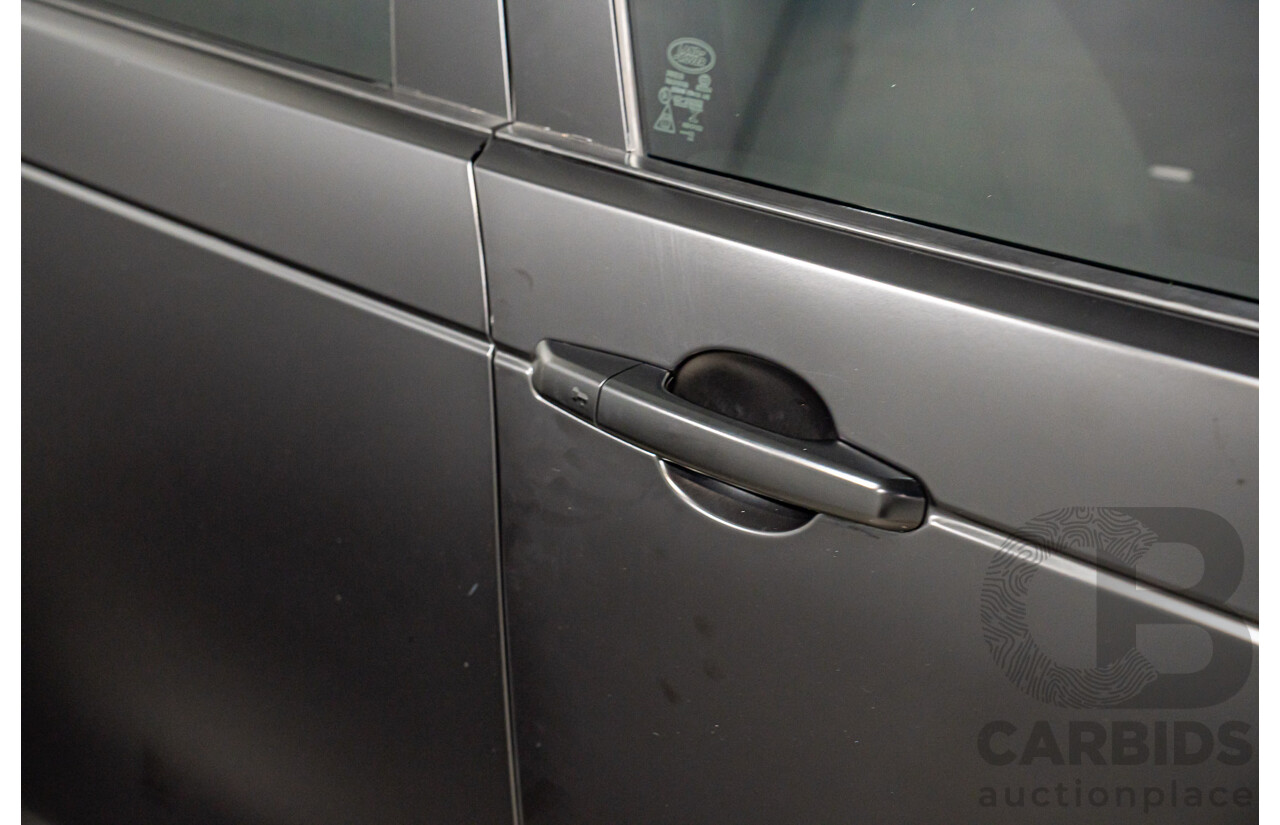 11/2018 Land Rover Discovery SD4 SE (177kW 4WD) L462 MY19 4d Wagon Silicon Silver Metallic (Matt Black Wrap) Turbo Diesel 2.0L