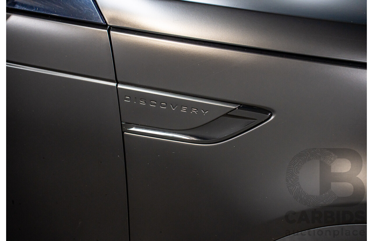 11/2018 Land Rover Discovery SD4 SE (177kW 4WD) L462 MY19 4d Wagon Silicon Silver Metallic (Matt Black Wrap) Turbo Diesel 2.0L