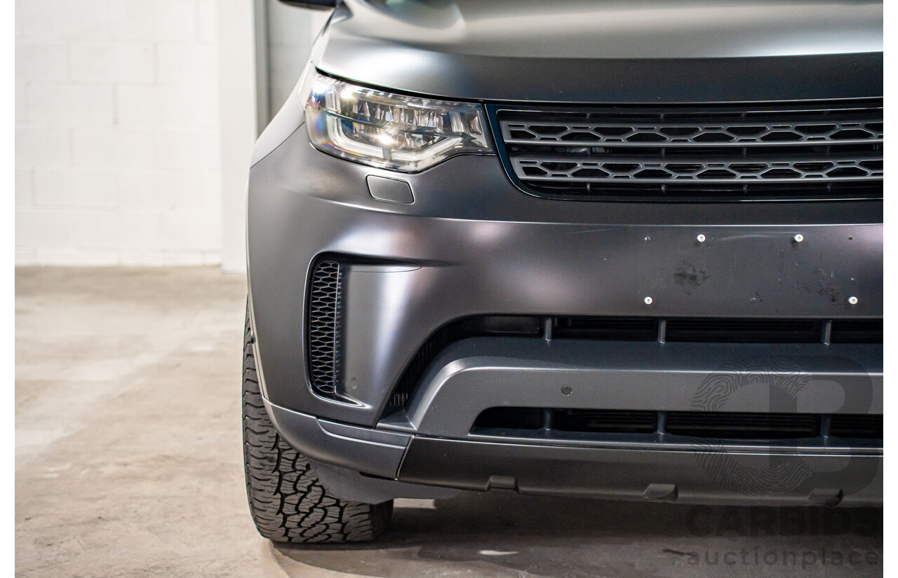 11/2018 Land Rover Discovery SD4 SE (177kW 4WD) L462 MY19 4d Wagon Silicon Silver Metallic (Matt Black Wrap) Turbo Diesel 2.0L